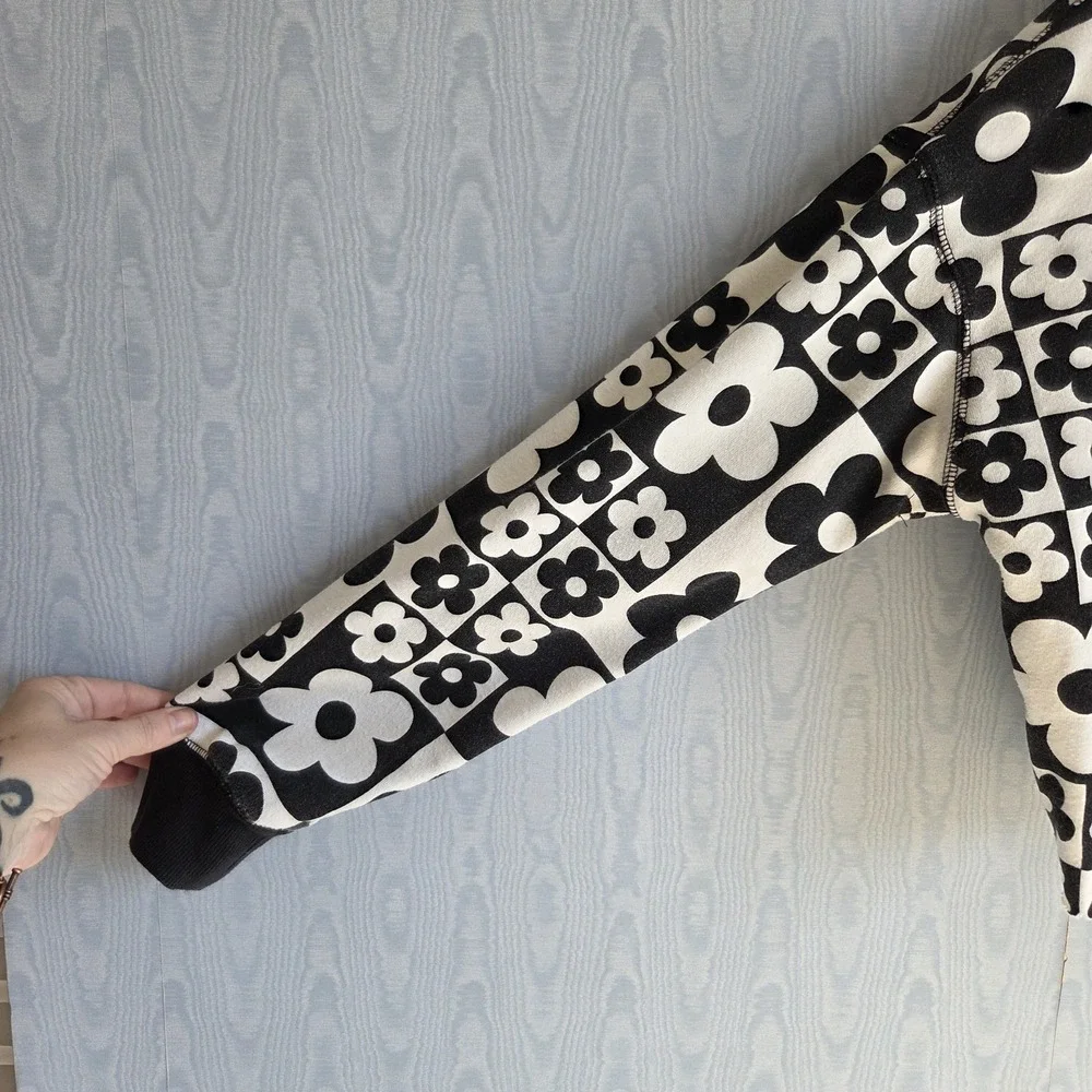 Wild Fable Womens Medium‎ Cropped Hoodie Floral Retro Hippie Black White - Picture 3 of 9